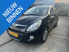 Hyundai i20 - 1.2i Business Edition APK 30-04-2027--AUX-IPOD-USB AANSL.--ZEER NETTE AUTO