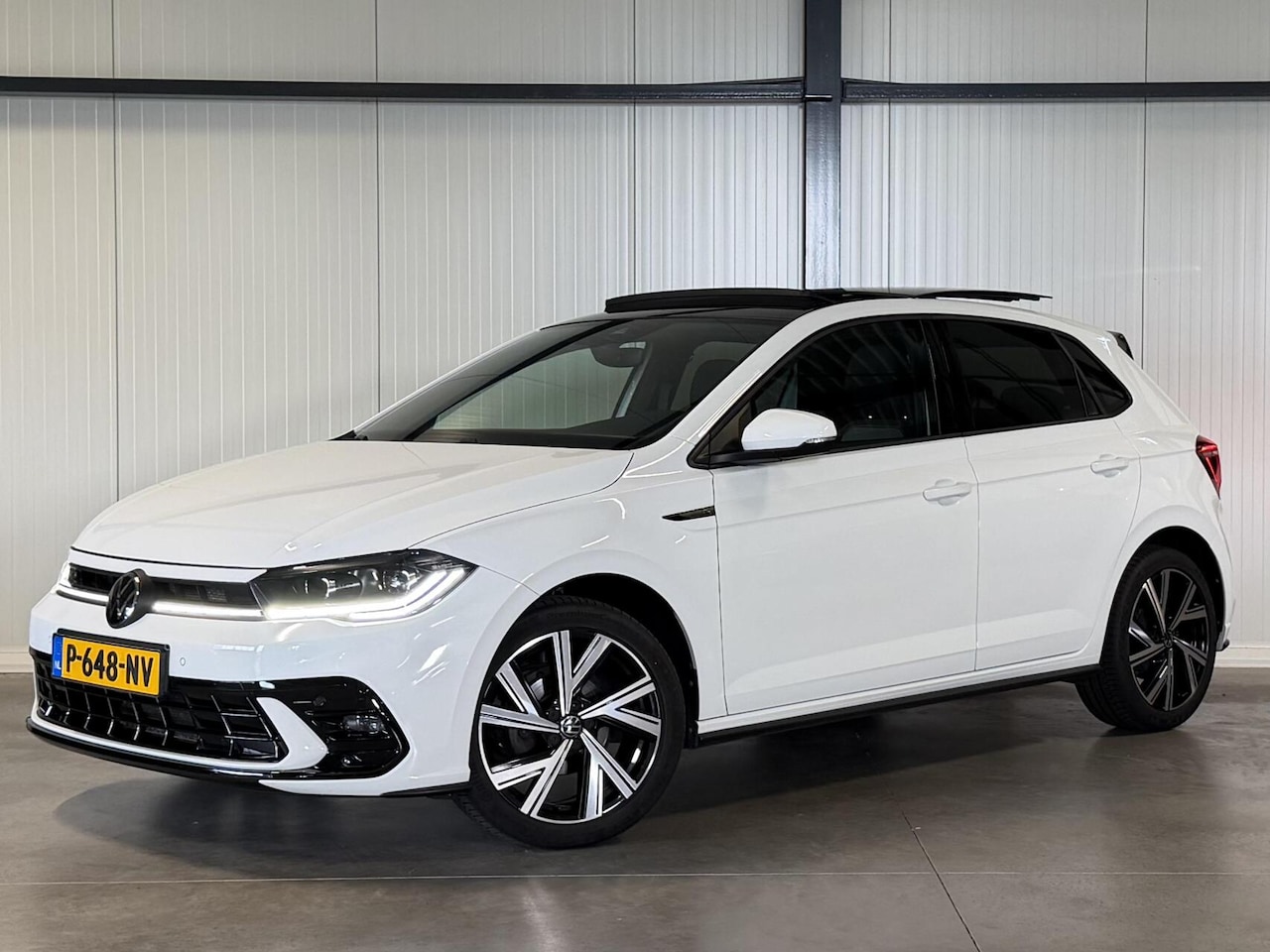 Volkswagen Polo - 1.0 TSI DSG R-line Pano Sfeer Virtual Camera - AutoWereld.nl