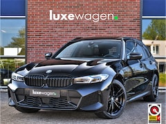 BMW 3-serie Touring - 330e M-Sport Pano ACC Trekhaak H/K HUD 19inch Stuurverw