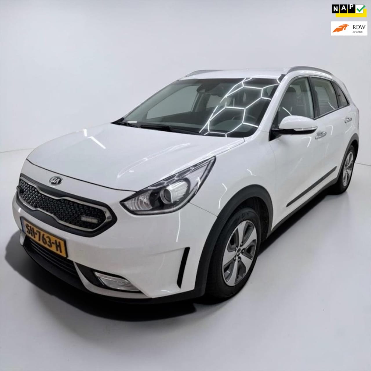 Kia Niro - 1.6 GDi Hybrid DynamicLine 1e eigenaar - AutoWereld.nl