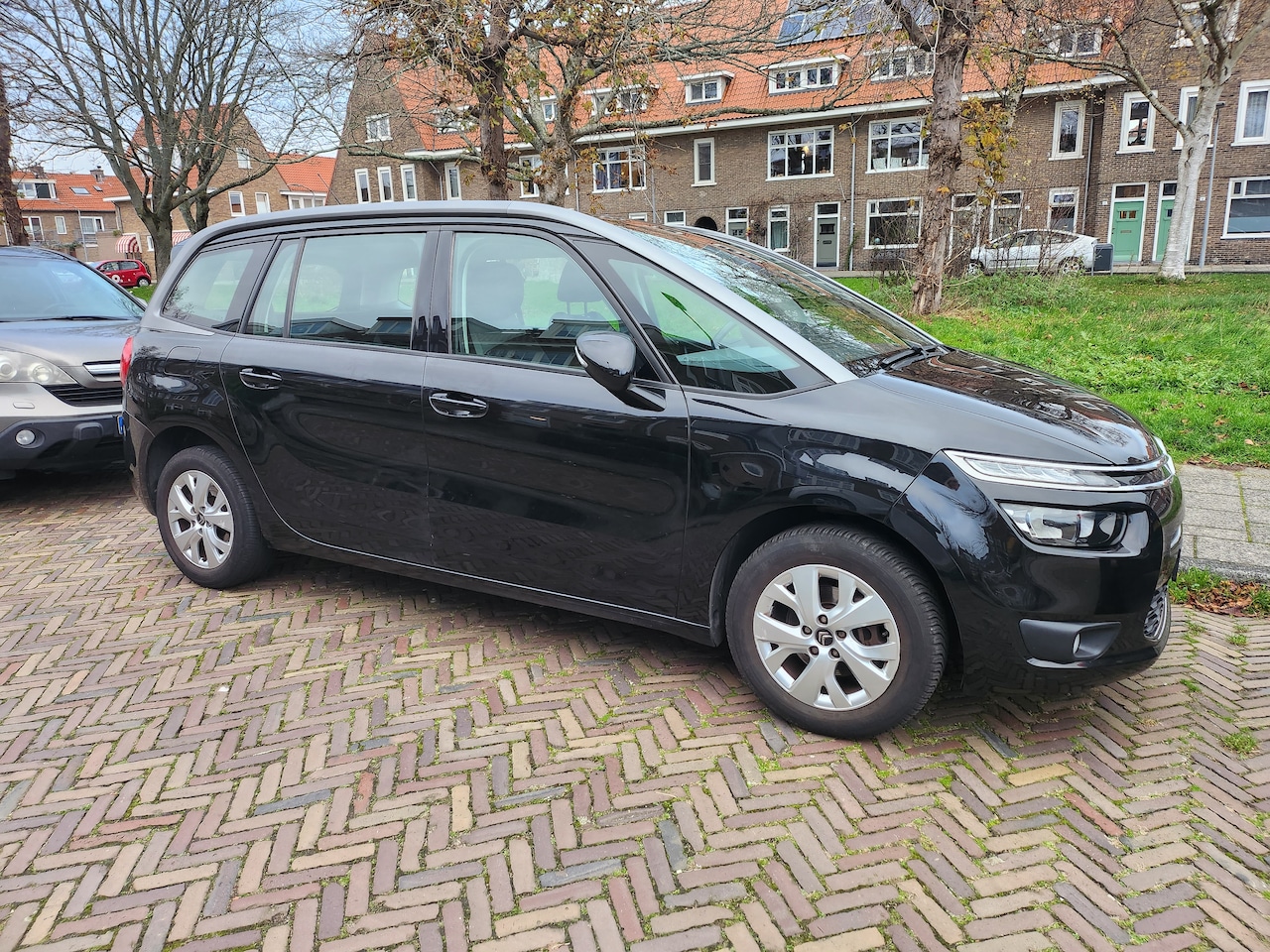 Citroën C4 Picasso - 1.2 PureTech Intensive Uitvoering is Seduction, wat later Intensive is geworden - AutoWereld.nl
