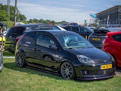 Ford Fiesta - 1.6-16V Ultimate Edition
