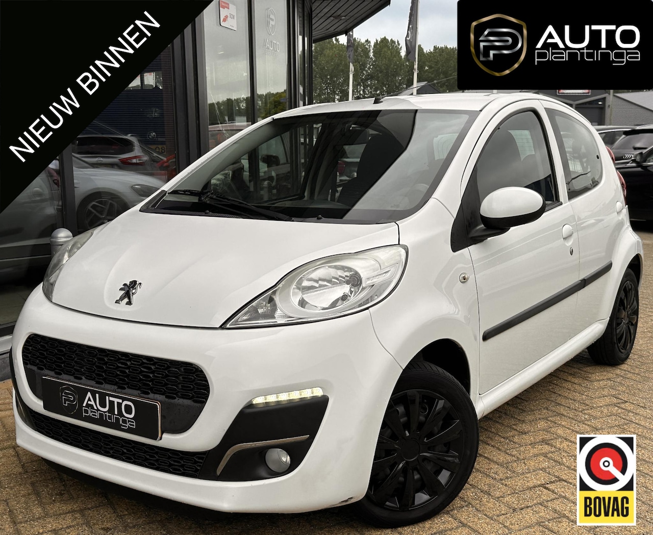Peugeot 107 - 1.0 Active | NL AUTO | 2e Eigenaar | Trekhaak | Airco | Led Dagrij | Premium Pack | 2 Sleu - AutoWereld.nl