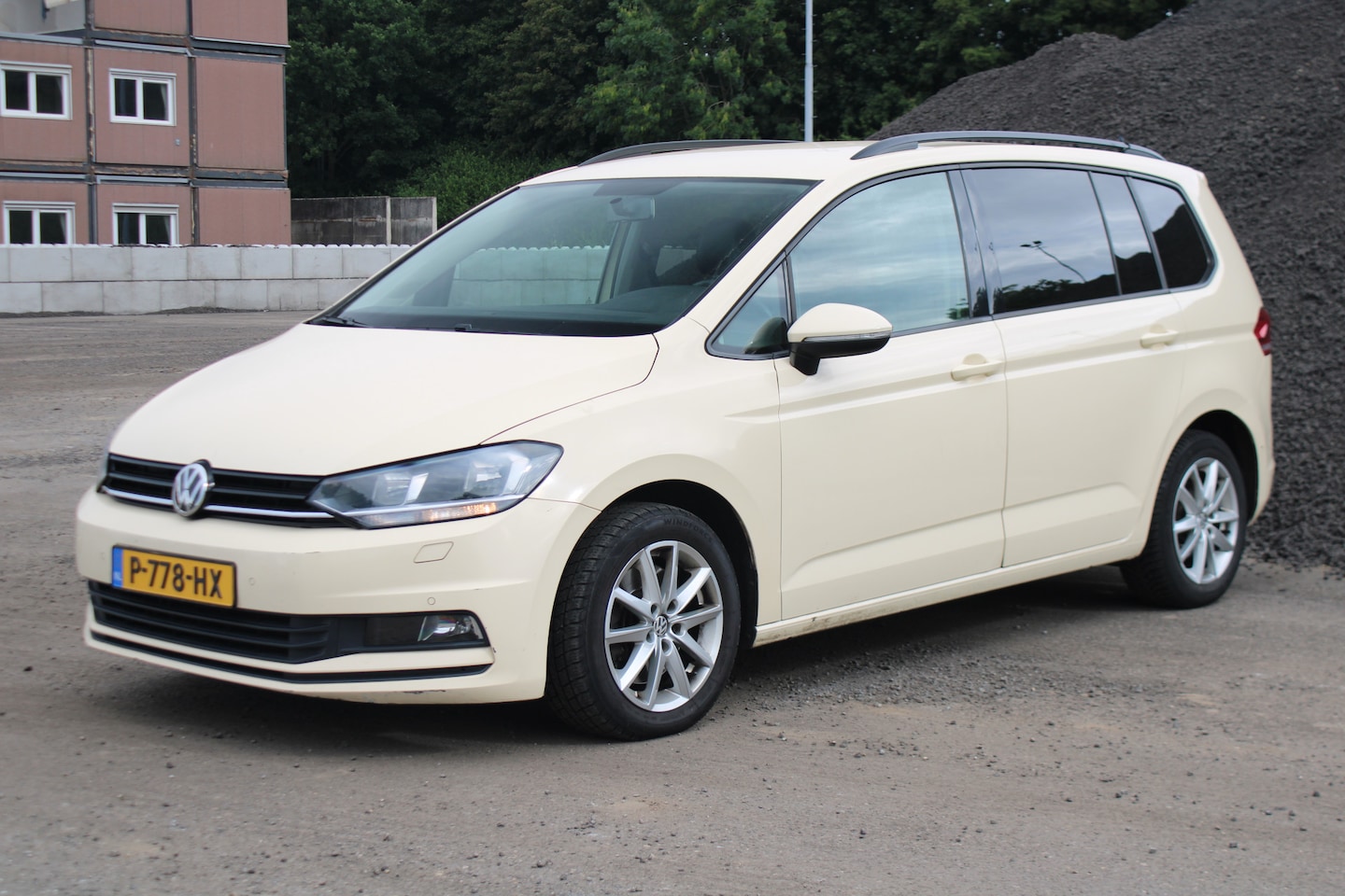 Volkswagen Touran - 1.6 TDI SCR Connected Series 7p 1.6 TDI SCR Connected Series 7p - AutoWereld.nl