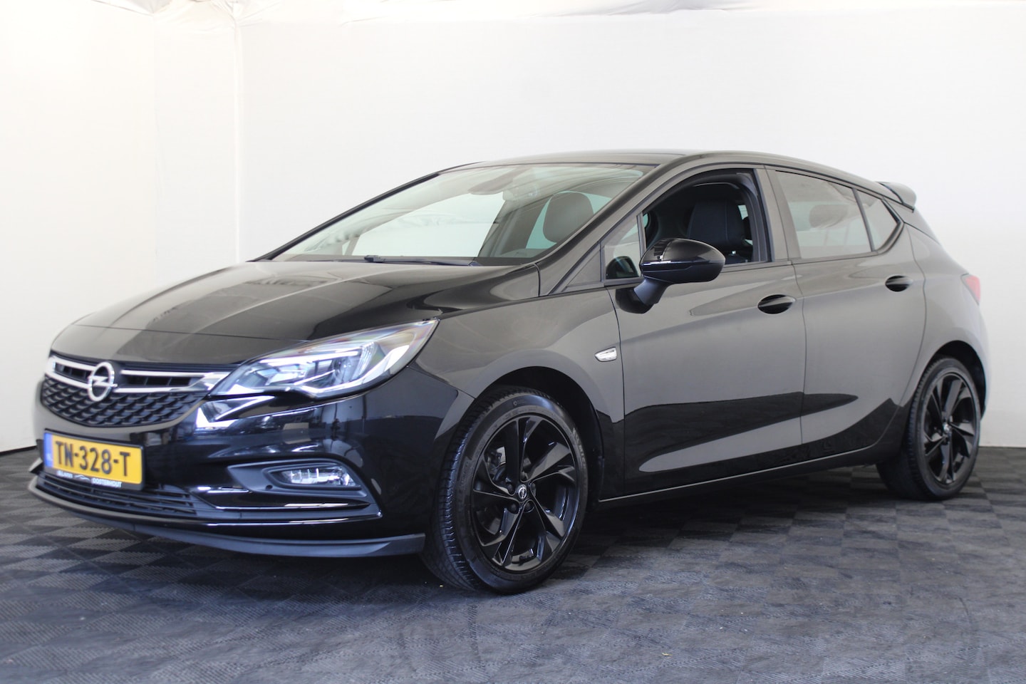 Opel Astra - 1.4 Black Edition 1.4 Black Edition - AutoWereld.nl