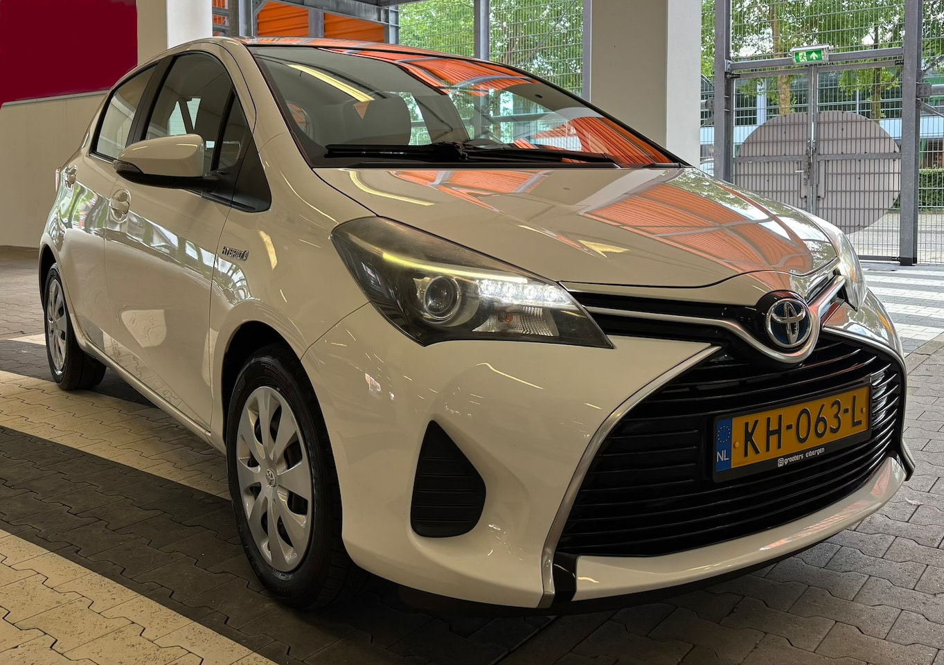 Toyota Yaris - 1.5 Hybrid Business Plus Achteruitrijcamera | 88.000 km | APK tot 19-04-2027 | NAP gecontroleerd - AutoWereld.nl