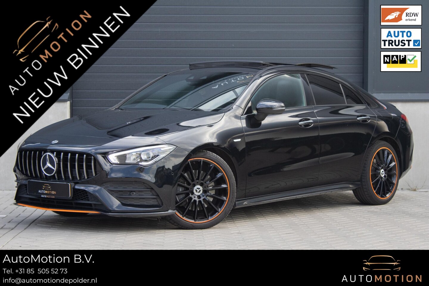 Mercedes-Benz CLA-Klasse - 200 Orangeart Edition AMG PANO 360 Stoelverwarming Alarmsysteem - AutoWereld.nl