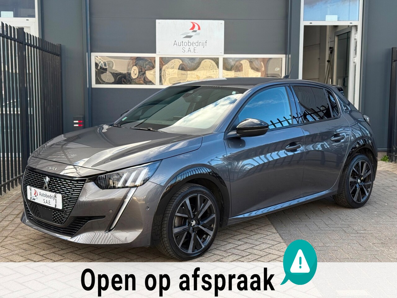 Peugeot 208 - 1.2 PureTech GT-Line CARPLAY ACC COCKPIT CAMERA - AutoWereld.nl