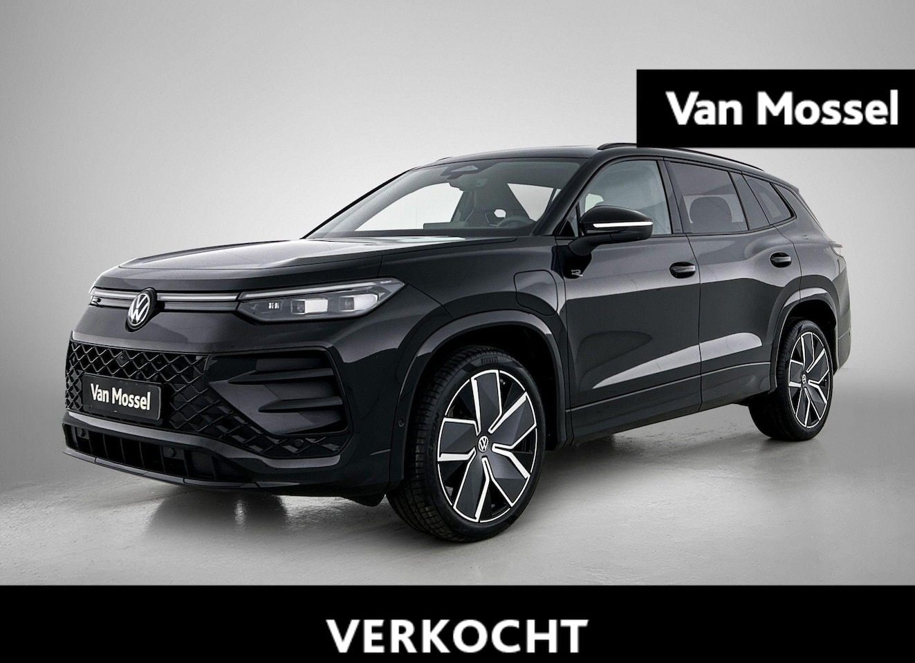 Volkswagen Tayron - 1.5 eHybrid R-Line Edition | 204pk | Trekhaak inklapbaar | Panoramaschuif-kanteldak | Blac - AutoWereld.nl