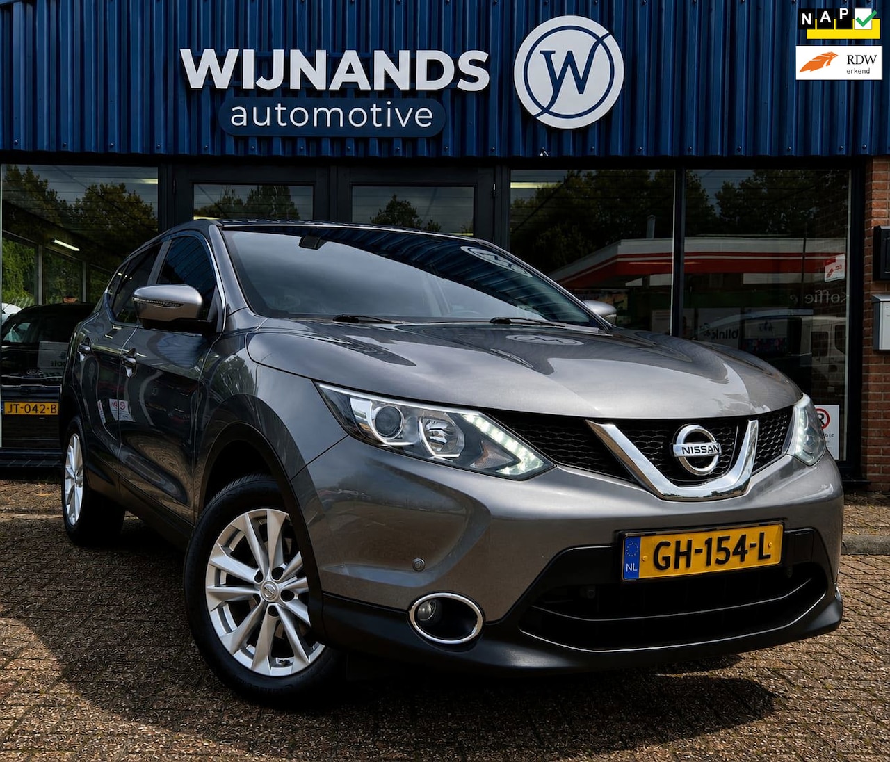Nissan Qashqai - 1.6 Connect Edition Trekhaak 360° Camera Cruise - AutoWereld.nl