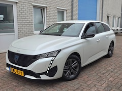 Peugeot 308 SW - 1.2 PureTech 130pk Allure Nieuwstaat