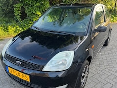 Ford Fiesta - 1.4-16V Ghia