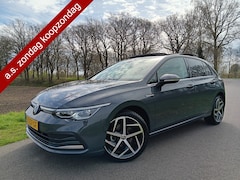 Volkswagen Golf - 1.5 TSI Style|PANO|ADAPT CR|LED|STOELMASSAGE|Carplay Zeer mooi