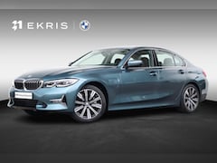 BMW 3-serie - 330e eDrive Edition | Verwarmde Voorstoelen | Trekhaak | Harman Kardon | Parking Assistant