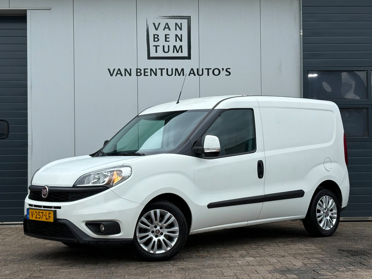 Fiat Doblò Cargo - 1.6MJ 105pk 6-versn. SX Navi Airco Cruise - AutoWereld.nl