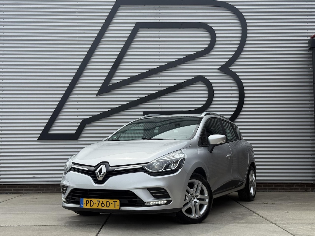 Renault Clio Estate - 1.5 dCi Ecoleader Zen 2e Eigenaar|Navi|Cruise|Airco|Elek ramen|D-riem vv in 2023|N.A.P|Nie - AutoWereld.nl
