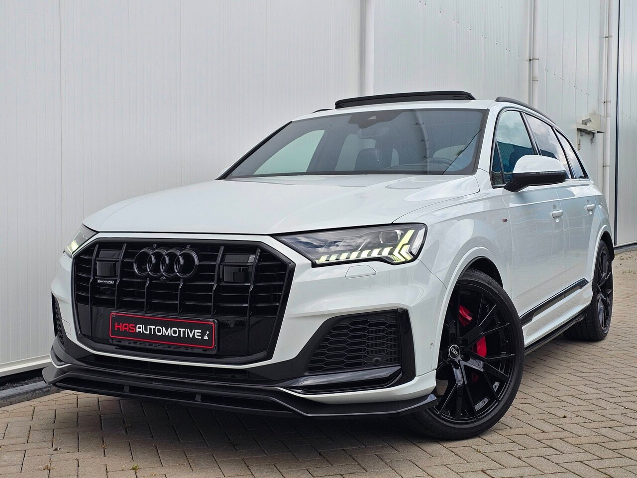 Audi Q7 - 55 TFSI e Quattro 3x S line Pano Luchtvering Rs stoelen Trekhaak Acc Camera Elektr stoelen - AutoWereld.nl