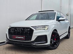 Audi Q7 - 55 TFSI e Quattro 3x S line Pano Luchtvering Rs stoelen Trekhaak Acc Camera Elektr stoelen