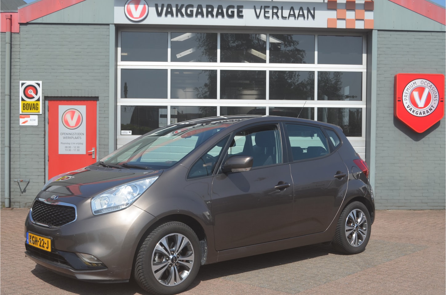 Kia Venga - 1.6 CVVT Dynamic AUTOMAAT /12 mnd. gar. DreamTeam Stuur-, stoelverw. / Park. sens. - AutoWereld.nl