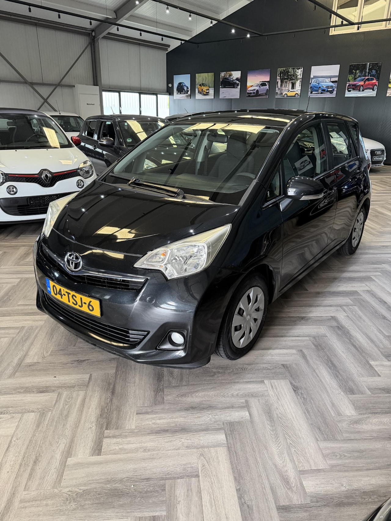 Toyota Verso S - 1.3 VVT-i Aspiration 1.3 VVT-i Aspiration - AutoWereld.nl