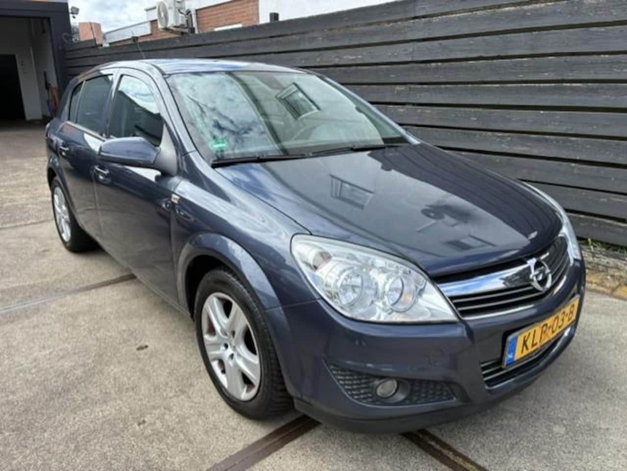 Opel Astra - 1.6 Cosmo AIRCO/5DEURS/ALLE BOEKJES/NIEUWE APK! - AutoWereld.nl