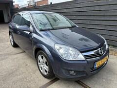 Opel Astra - 1.6 Cosmo AIRCO/5DEURS/ALLE BOEKJES/NIEUWE APK