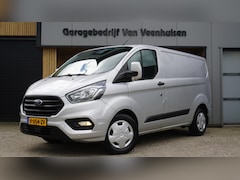 Ford Transit Custom - 320 2.0 TDCI 170pk Automaat 3-Zits L1H1 Limited Euro6 Airco Cruise Control Trekhaak LED