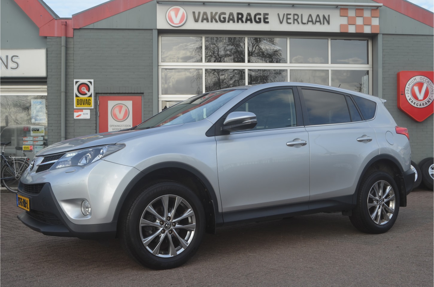 Toyota RAV4 - 2.0 Dynamic 2WD AUTOMAAT ..12 mnd. gar... - AutoWereld.nl