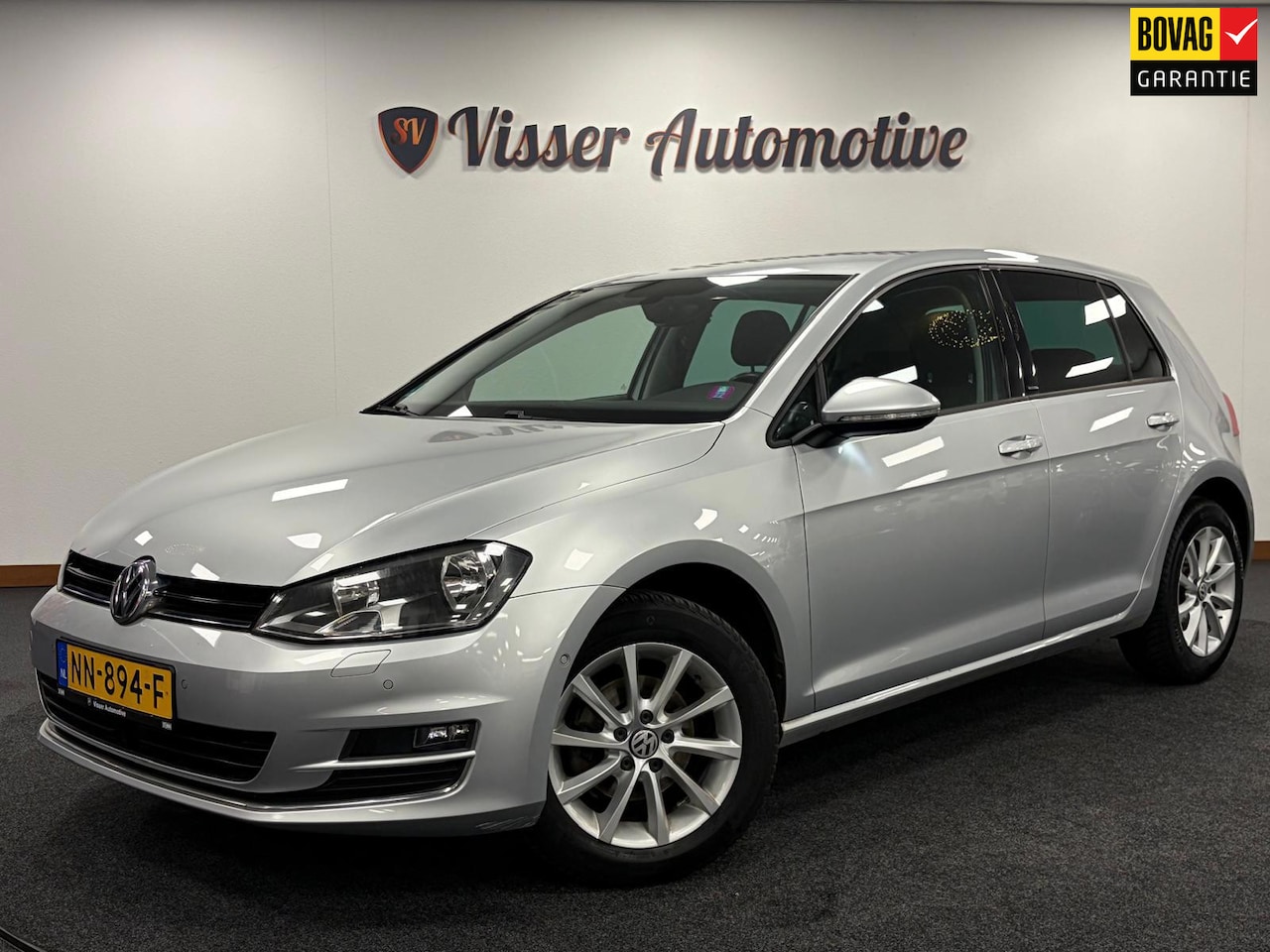 Volkswagen Golf - 1.2 TSI Connected Series*Stoelverwarming*Cruise-Control*PDC*Navi*Airco* - AutoWereld.nl