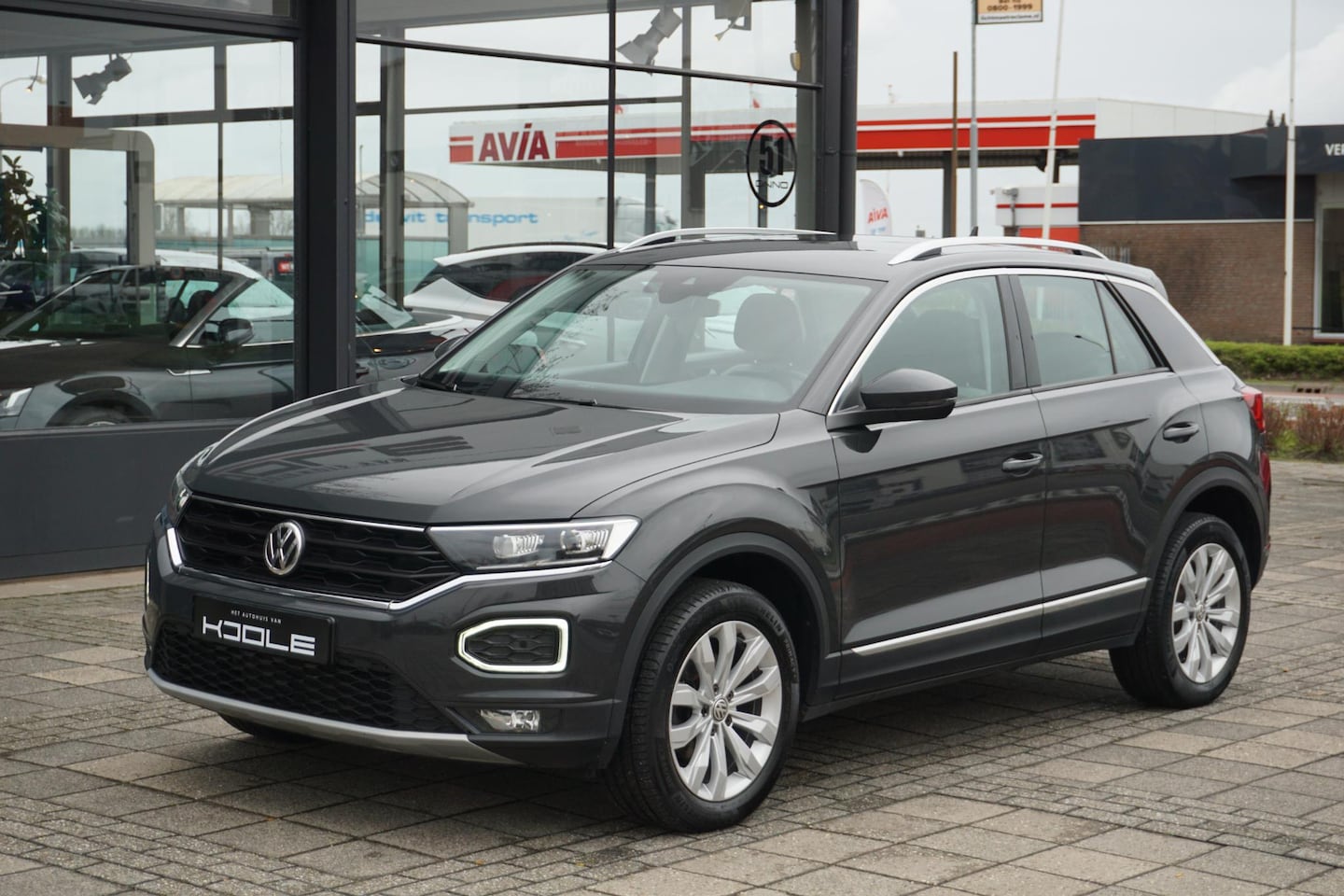 Volkswagen T-Roc - 1.5 TSI Sport | ACC | digi cockpit | LED - AutoWereld.nl