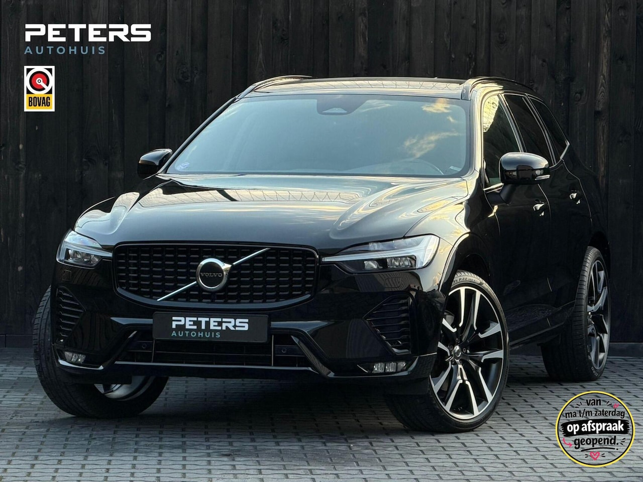 Volvo XC60 - 2.0 B4 Plus Dark| Facelift| Trekhaak| vol opties| - AutoWereld.nl
