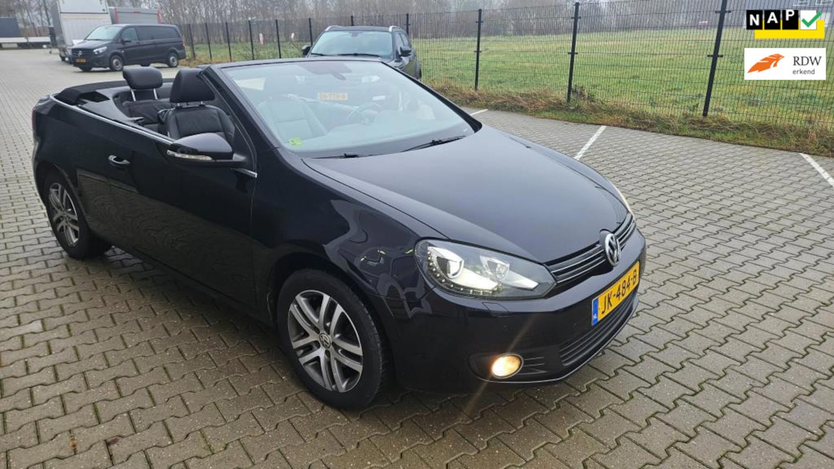 Volkswagen Golf Cabriolet - 1.6 TDI Bluemotion 1.6 TDI Bluemotion, Navi, Leder - AutoWereld.nl