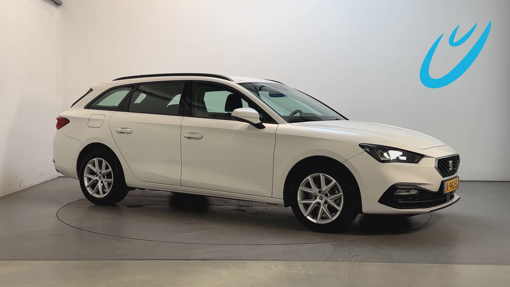 SEAT Leon Sportstourer - 1.5 TSI Style Parkeersensoren Trekhaak App Connect DAB+ - AutoWereld.nl
