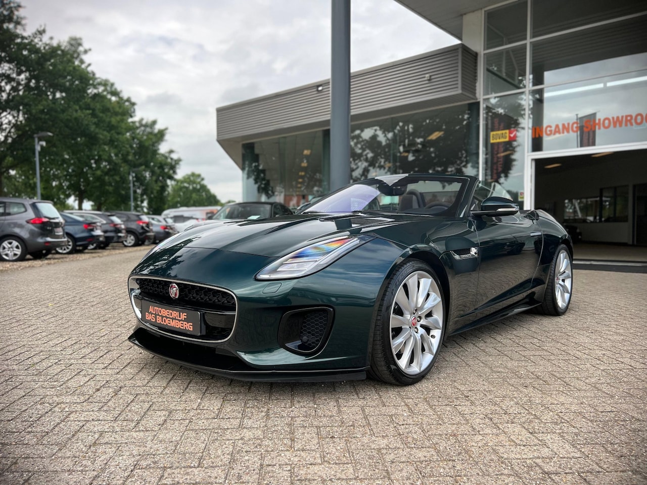 Jaguar F-type - 2.0T R-Dynamic 2.0T R-Dynamic, Stoelverwarming, Clima, Camera, Navi, 300 Pk - AutoWereld.nl