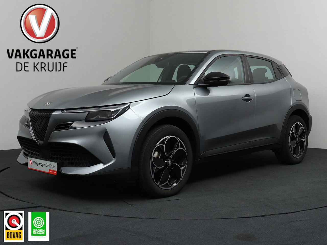 Alfa Romeo Junior - Elettrica 54 kWh Climate control | ACC | Carplay - AutoWereld.nl