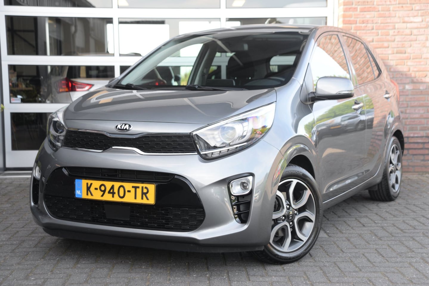 Kia Picanto - 1.0 DPi DynamicPlusLine | Automaat | Camera | Navigatie | Trekhaak | - AutoWereld.nl