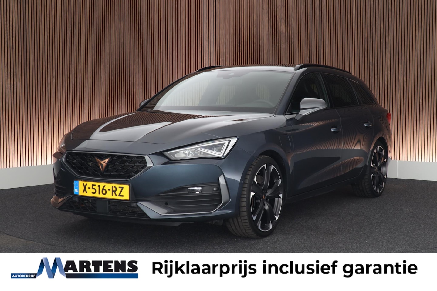 CUPRA Leon Sportstourer - 1.4 245pk e-Hybrid VZ Business Camera Keyless DCC Navigatie Stuurverwarming ACC - AutoWereld.nl