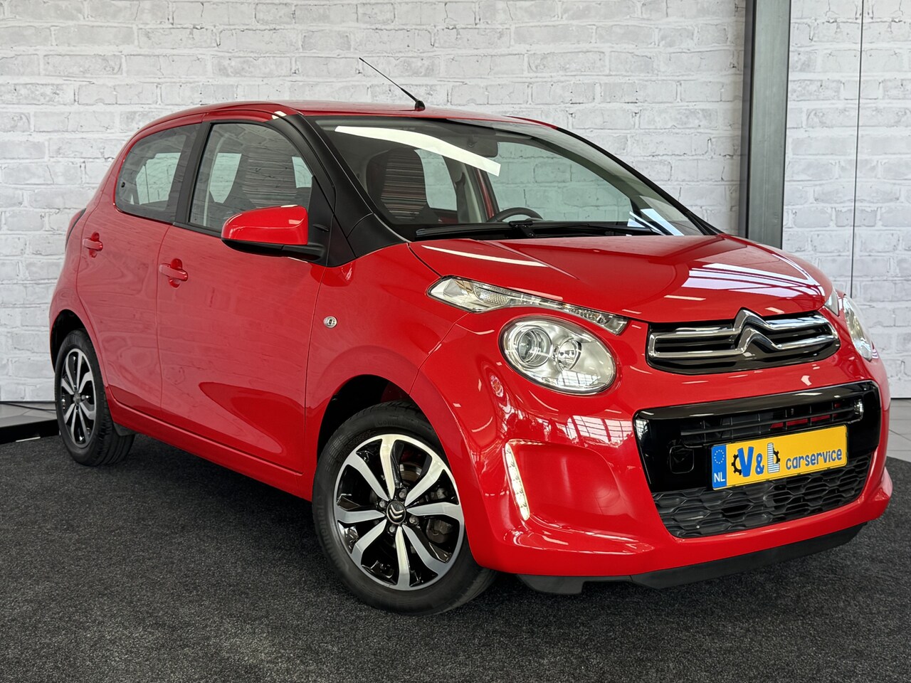 Citroën C1 - 1.0 VTi Shine Carplay Cruise Camera Airco - AutoWereld.nl