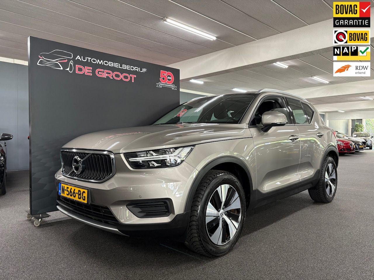 Volvo XC40 - 1.5 T2 Momentum Business/ NL auto/ Pano/ Navi - AutoWereld.nl