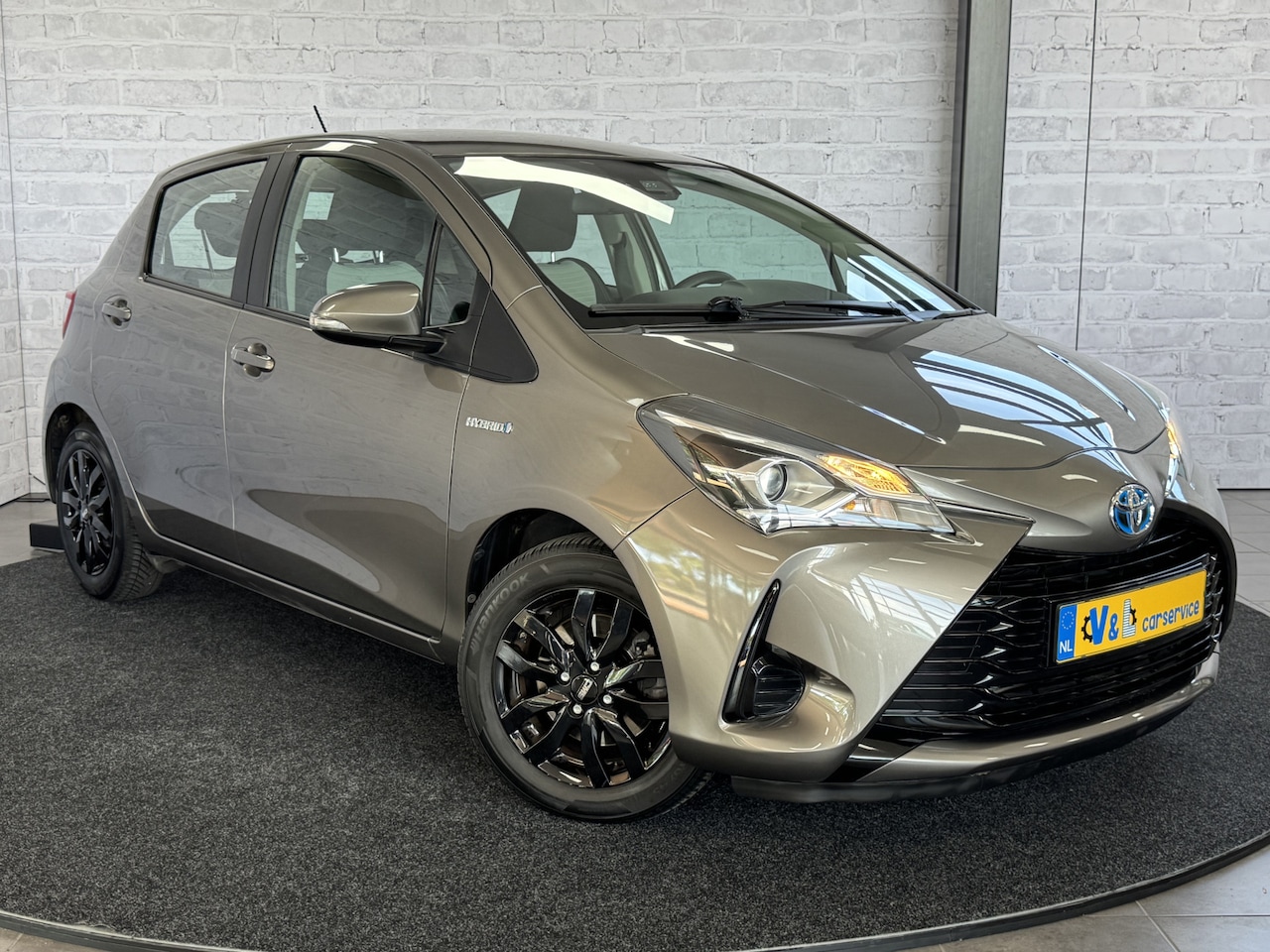 Toyota Yaris - 1.5 Hybrid Active Trekhaak Navi Camera Automaat - AutoWereld.nl