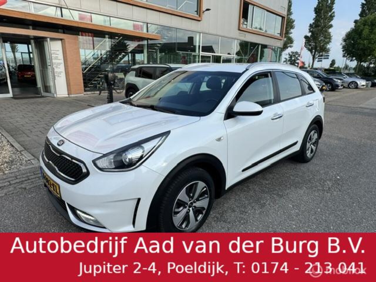 Kia Niro - 1.6 GDi Hybrid BusinessLine 1.6 GDi Hybrid BusinessLine , Trekhaak afneembaar , Navigatie, Camera achter , Apple carpl - AutoWereld.nl
