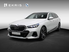 BMW 5-serie Touring - 530e M Sport Edition | M Sportpakket Pro | Travel Pack | Innovation Pack | Trekhaak | Pano