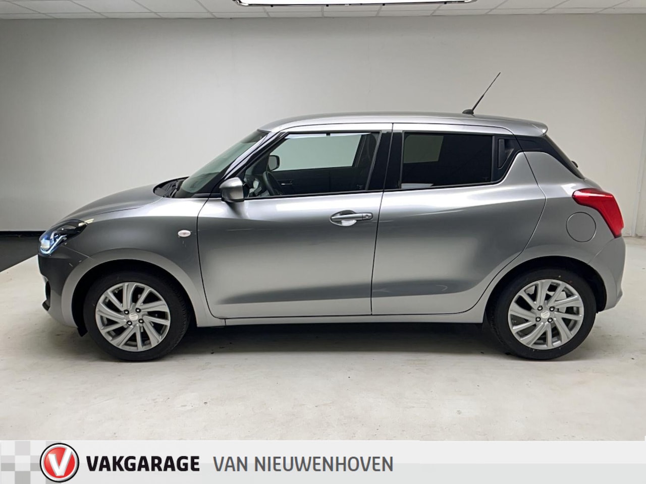 Suzuki Swift - 1.2 Select Smart Hybrid 1.2 Select Smart Hybrid - AutoWereld.nl