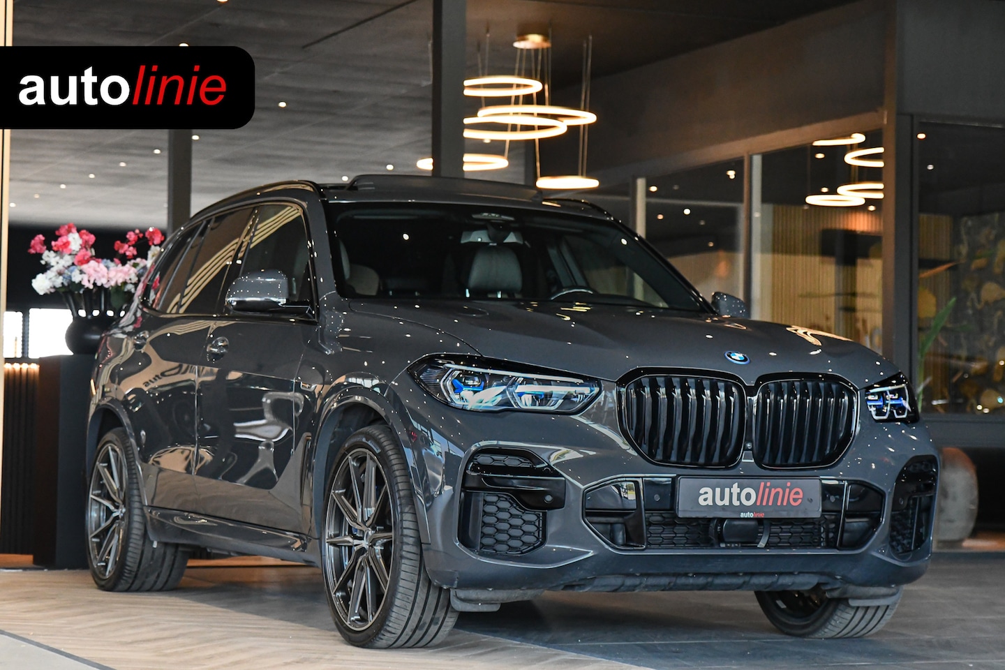 BMW X5 - XDrive50e M-Sport, Massage, Laser, 22" Vossen, Comfort, Shadow, Luchtvering, Trekhaak, Pan - AutoWereld.nl