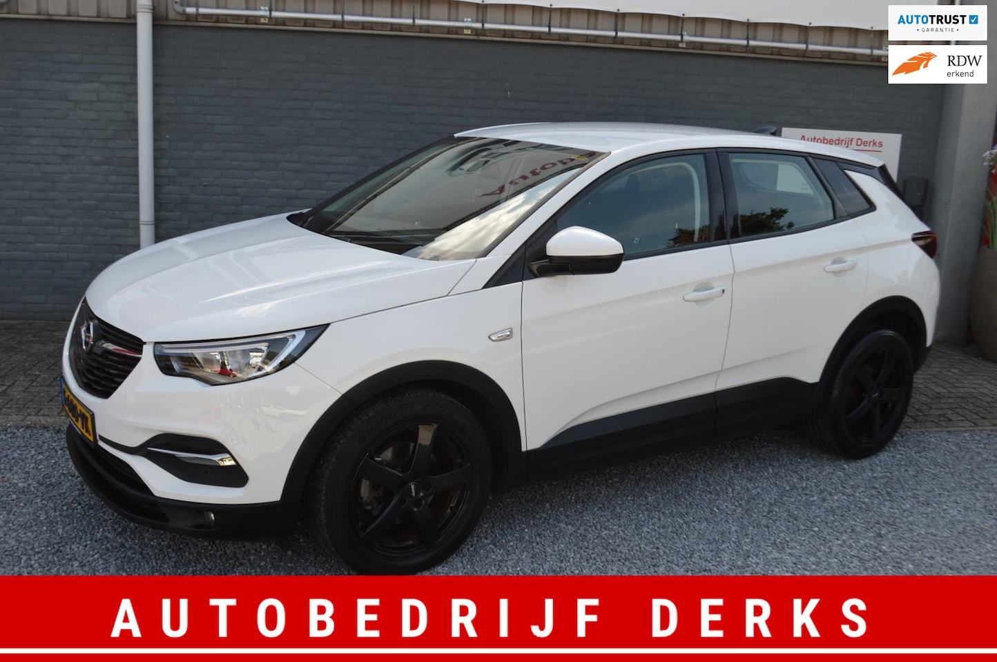 Opel Grandland X - 1.2 Turbo Innovation Model 2019 | Airco | Navi | Camera | Garantie - AutoWereld.nl