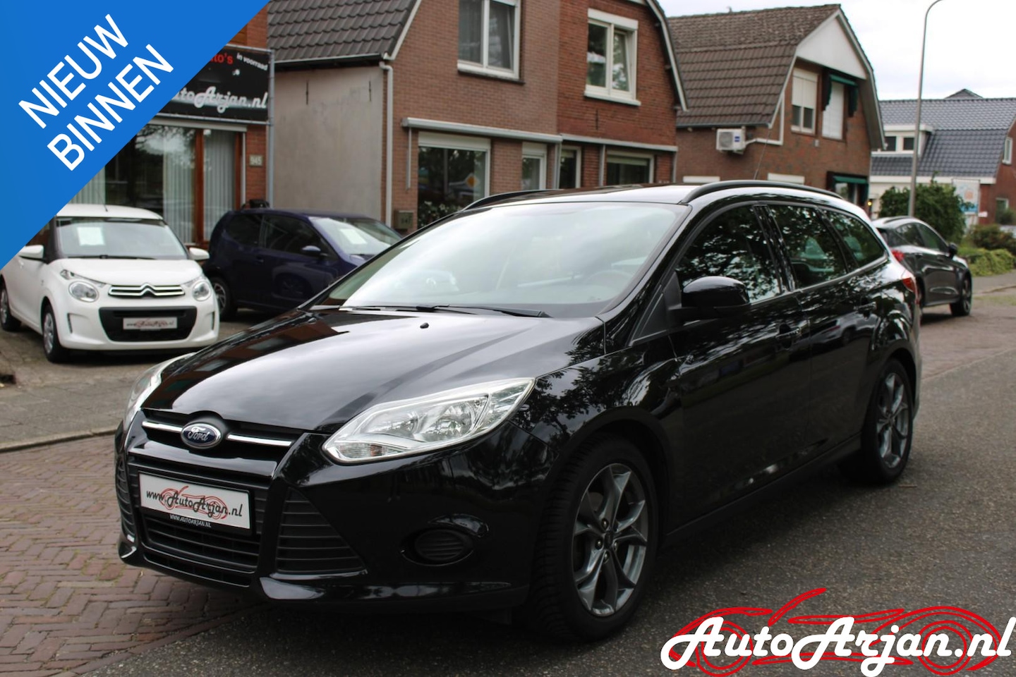Ford Focus Wagon - 1.0 EcoBoost Trend Navi, Bluetooth,Trekhaak - AutoWereld.nl