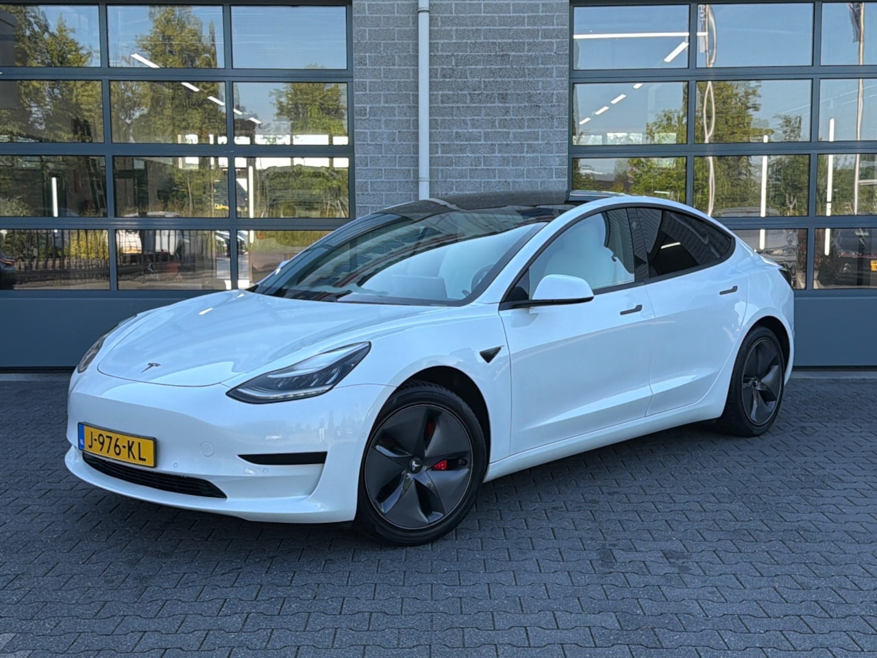 Tesla Model 3 - Standard RWD Plus 60 kWh - AutoWereld.nl