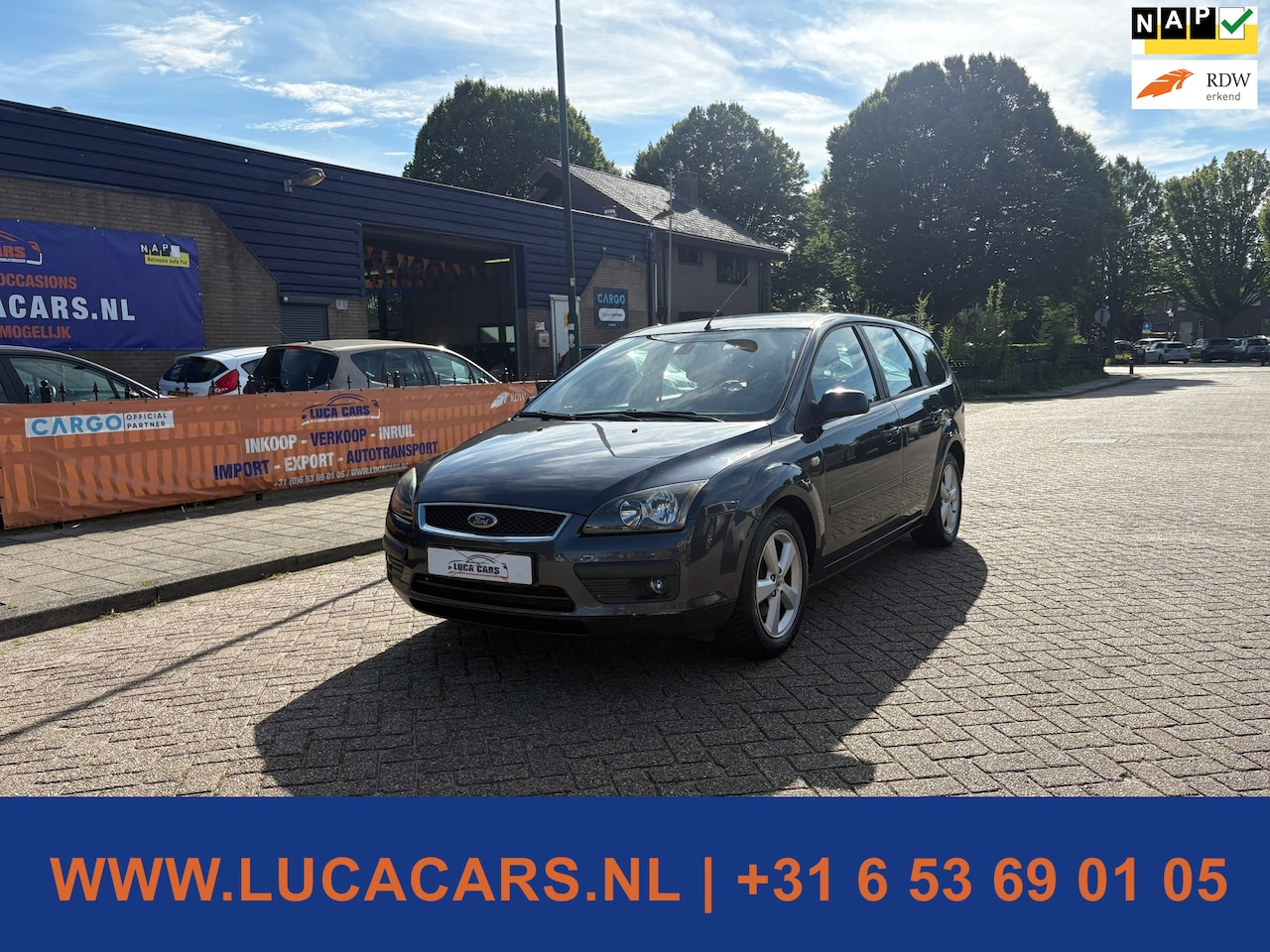 Ford Focus Wagon - 1.6-16V Futura Trekhaak 2X SLEUTEL + BOEKJES! - AutoWereld.nl