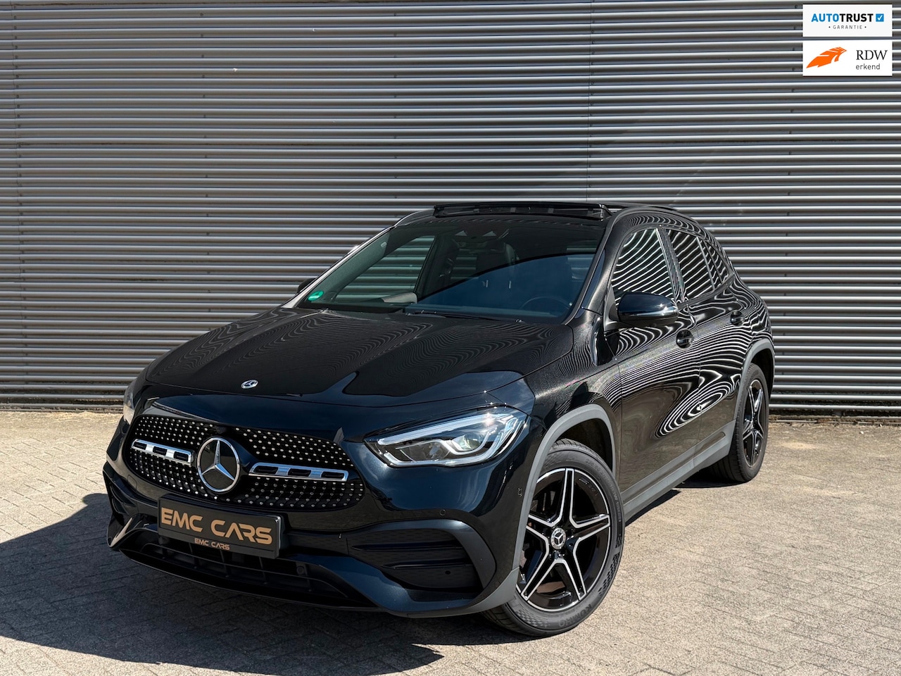 Mercedes-Benz GLA-Klasse - 250 e AMG Line l Pano l Sfeer l 19' l - AutoWereld.nl