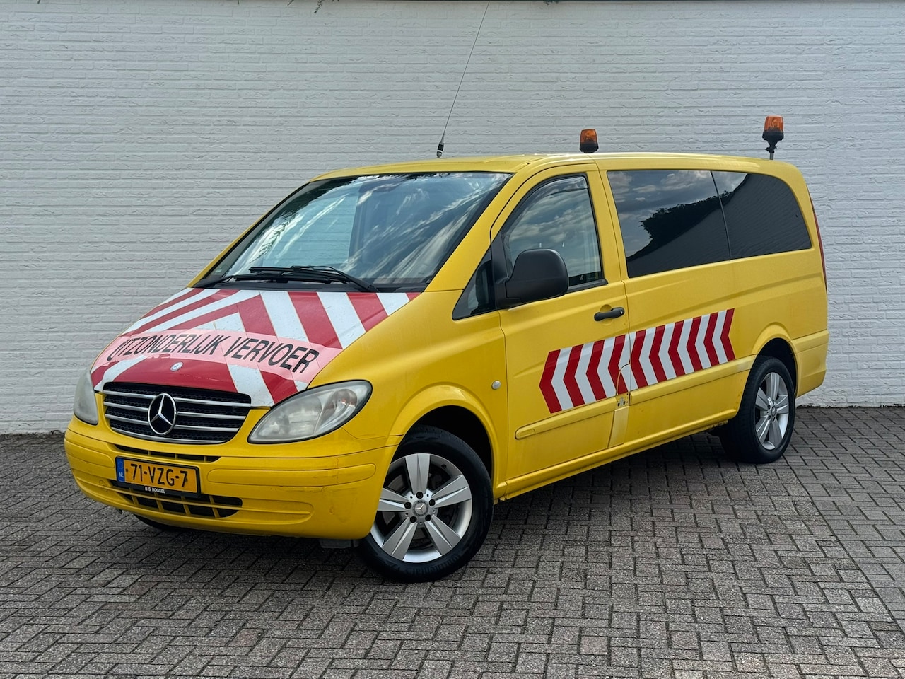 Mercedes-Benz Vito - 111 CDI 320 Lang DC luxe Amigo Marge Airco Cruise Trekhaak Automaat APK - AutoWereld.nl